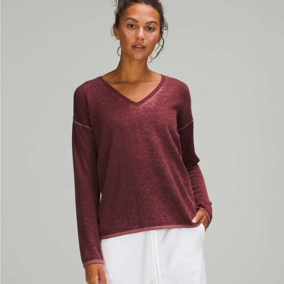 Lululemon Cashlu V-Neck Sweater Red Merlot Spiced Chai Cashmere Blend Size 4 - Picture 1 of 5